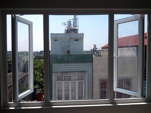 cua so quay ngoai - Một số mẫu cửa kính, cửa kiếng đẹp cho cửa sổ nhà bạn