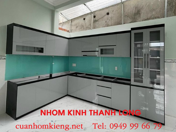 giakinhopbepmauxanhngoc1 - Bảng Giá Kính Ốp Bếp Màu Xanh Ngọc Mới Nhất: Cập Nhật Chi Tiết và Đầy Đủ