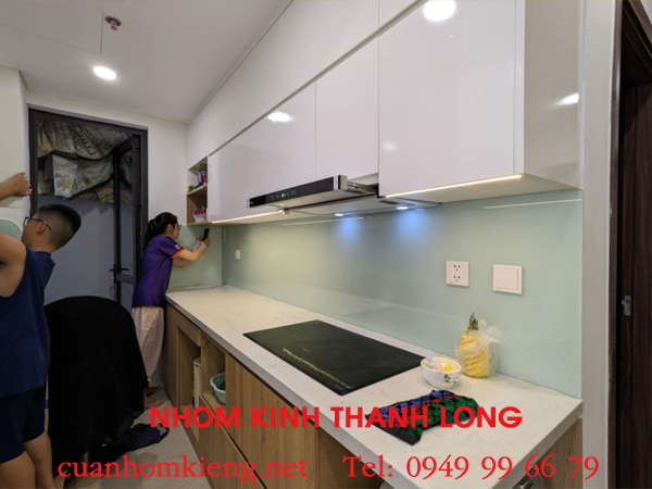 5 Đơn vị cung cấp & thi công kính ốp bếp màu trắng sữa giá rẻ, chuyên nghiệp hàng đầu kinhopbepmautrangsua2 - 5 Đơn vị cung cấp & thi công kính ốp bếp màu trắng sữa giá rẻ, chuyên nghiệp hàng đầu