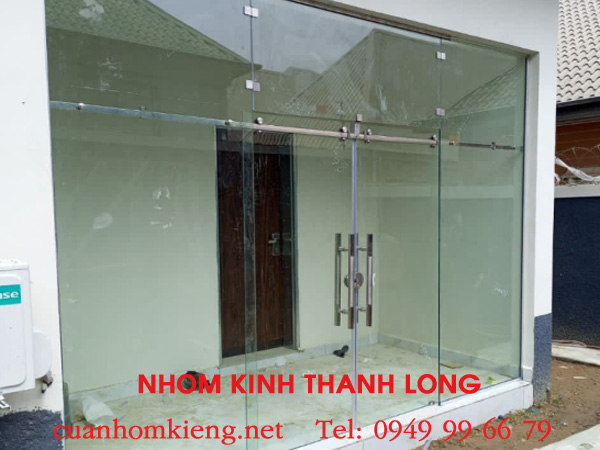 sua cua kinh binh thanh2 - Top 3 Tiệm Chuyên Sửa Cửa Kính Bình Thạnh Tại Nhà: Giá Cả & Chất Lượng
