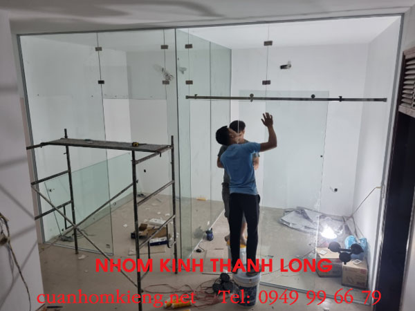 sua cua kinh quan 78 - Giới thiệu 3 tiệm sửa cửa kính Quận 7 Tphcm tận nhà, giá rẻ, chuyên nghiệp