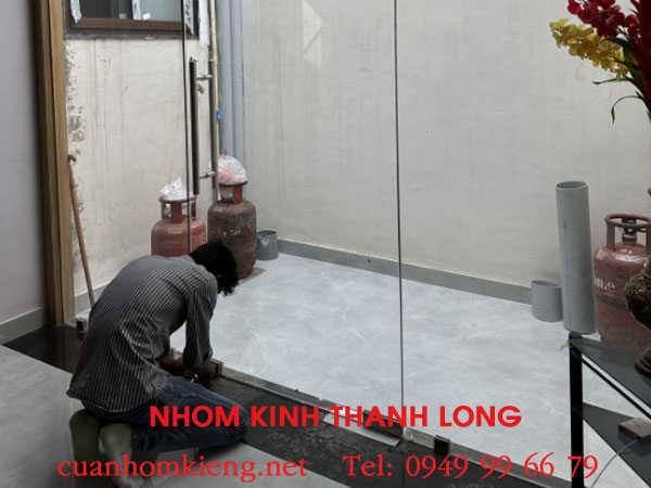 sua cua kinh cuong luc3 - Sửa cửa k&iacute;nh cường lực Tphcm tận nơi uy t&iacute;n: 30 ph&uacute;t c&oacute; mặt ngay!