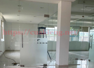 sua cua kinh binh thanh 360x260 - Top 3 Tiệm Chuyên Sửa Cửa Kính Bình Thạnh Tại Nhà: Giá Cả & Chất Lượng